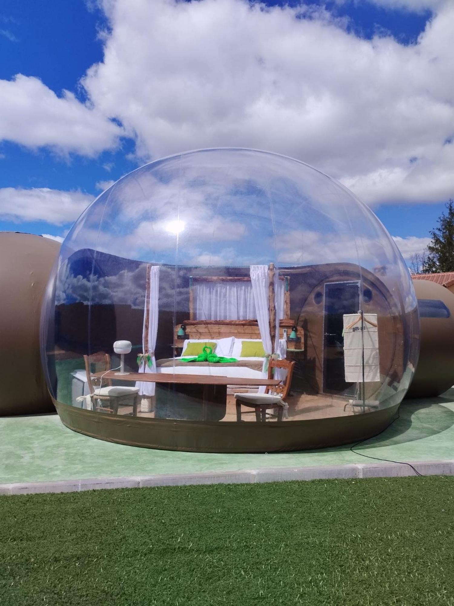 Cosmoveros - Hotel Burbuja Pedraza Екстер'єр фото