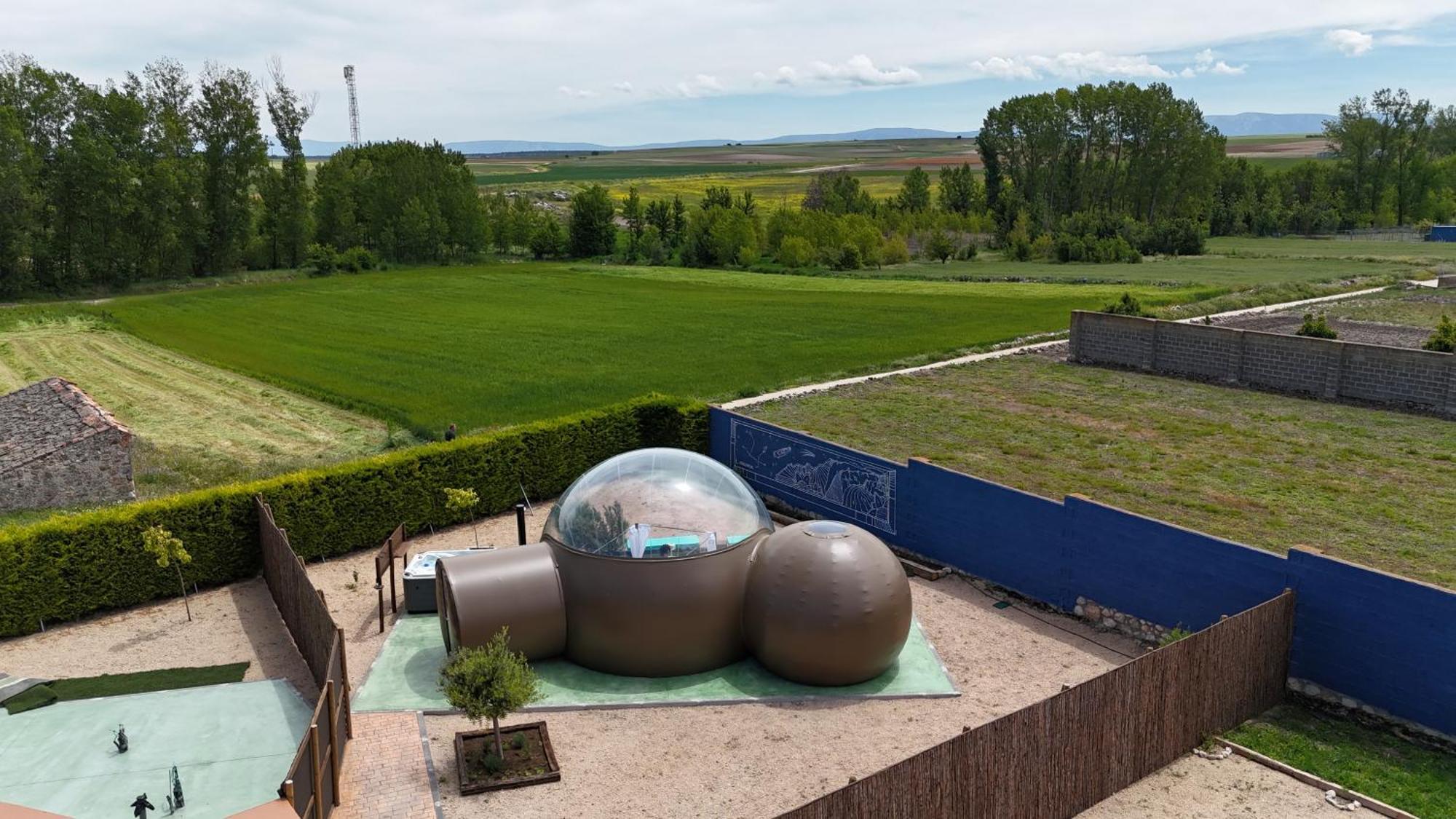 Cosmoveros - Hotel Burbuja Pedraza Екстер'єр фото