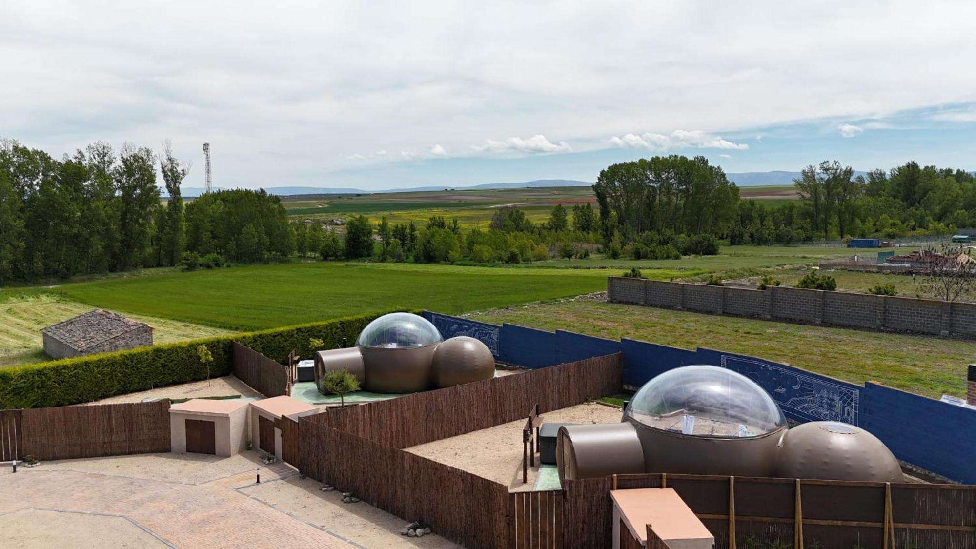 Cosmoveros - Hotel Burbuja Pedraza Екстер'єр фото